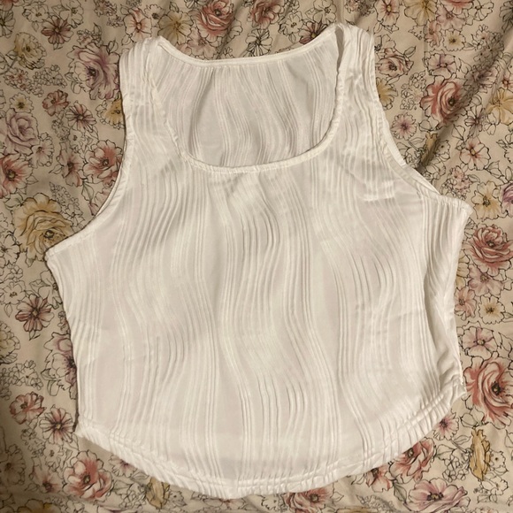 SHEIN textured white tank top - Picture 2 of 5
